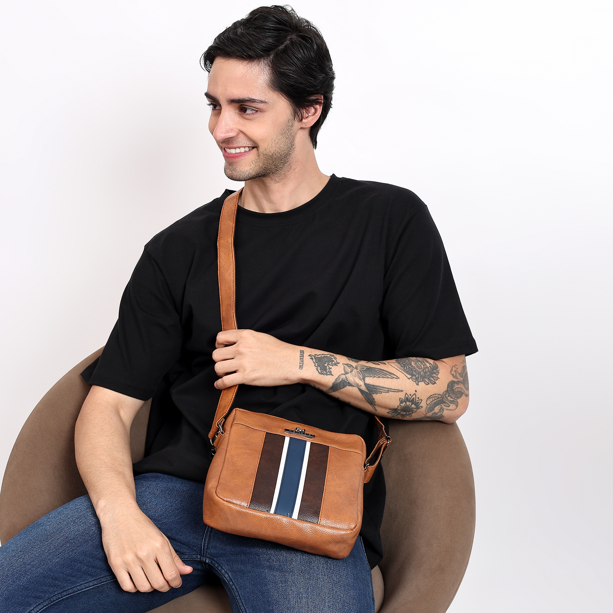 Montbold Metro Crossbody